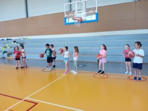 CE1-CE2 : séances de basketball